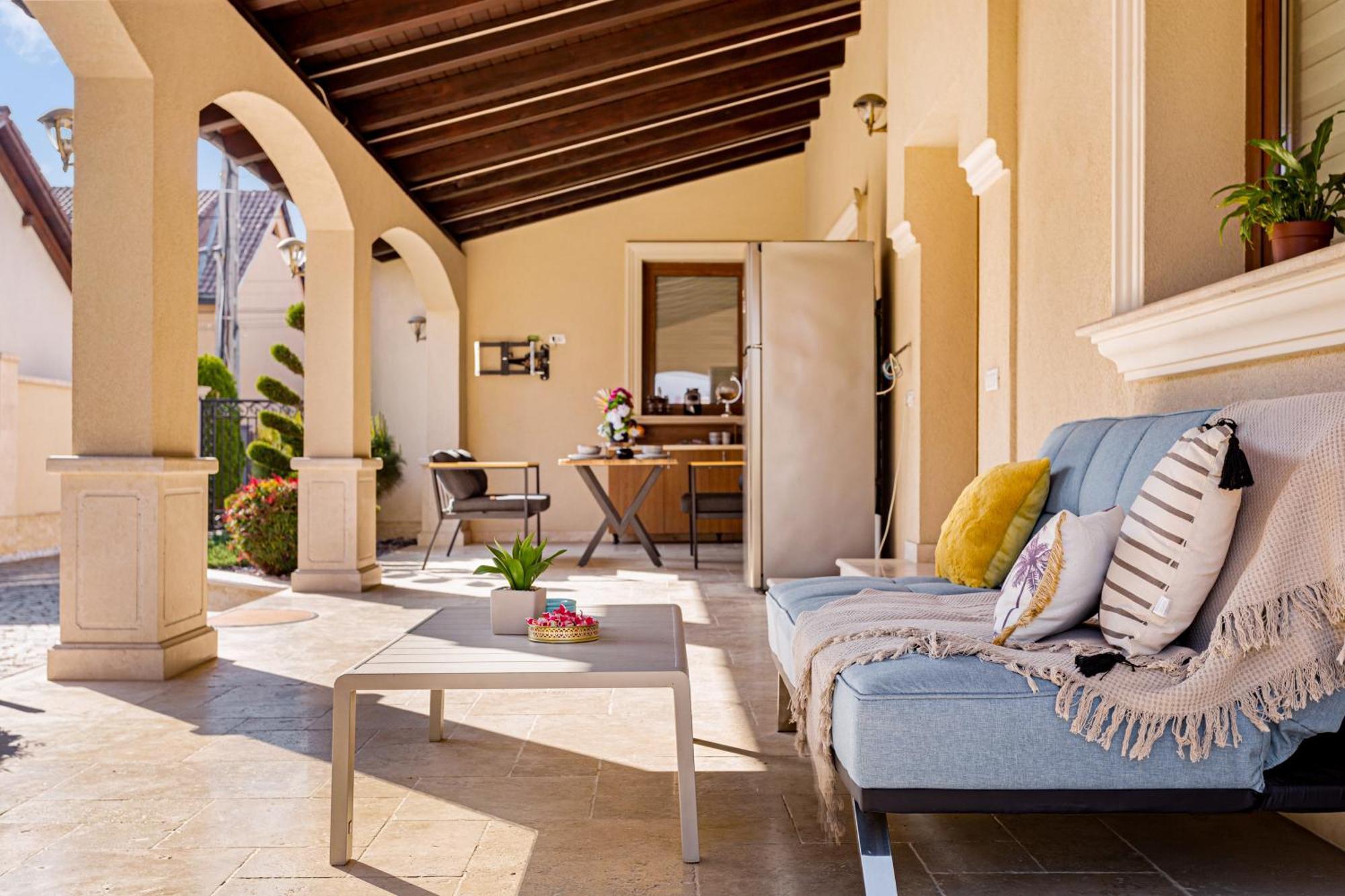 Sika Palladium Garden & Spa Central Apartment אראד מראה חיצוני תמונה